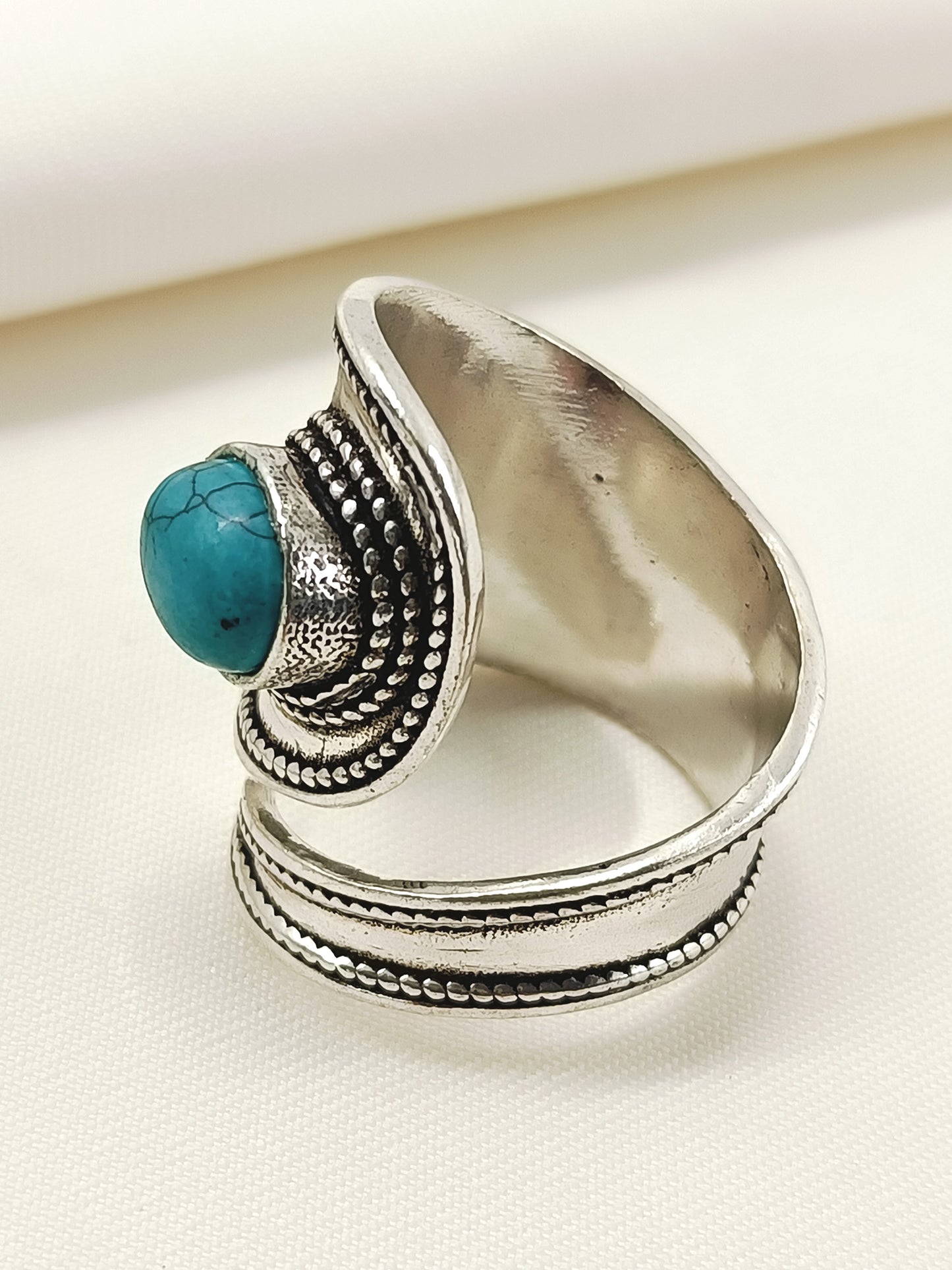 Chitrangana Firozi Western Finger Ring