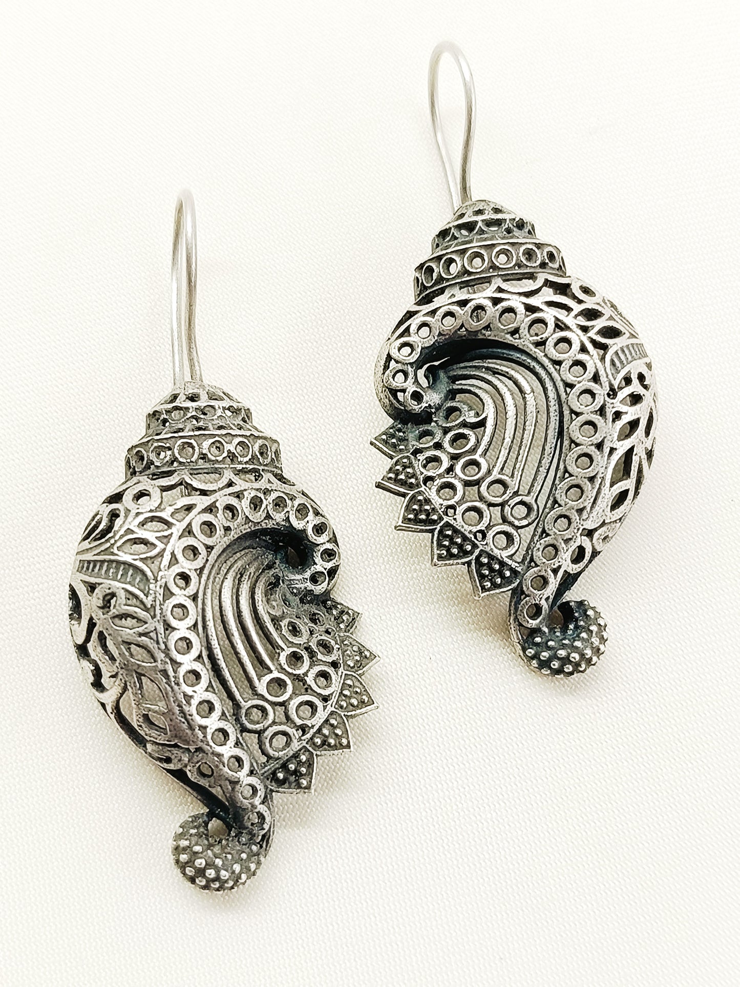 Vikansh Plain Men's Earring