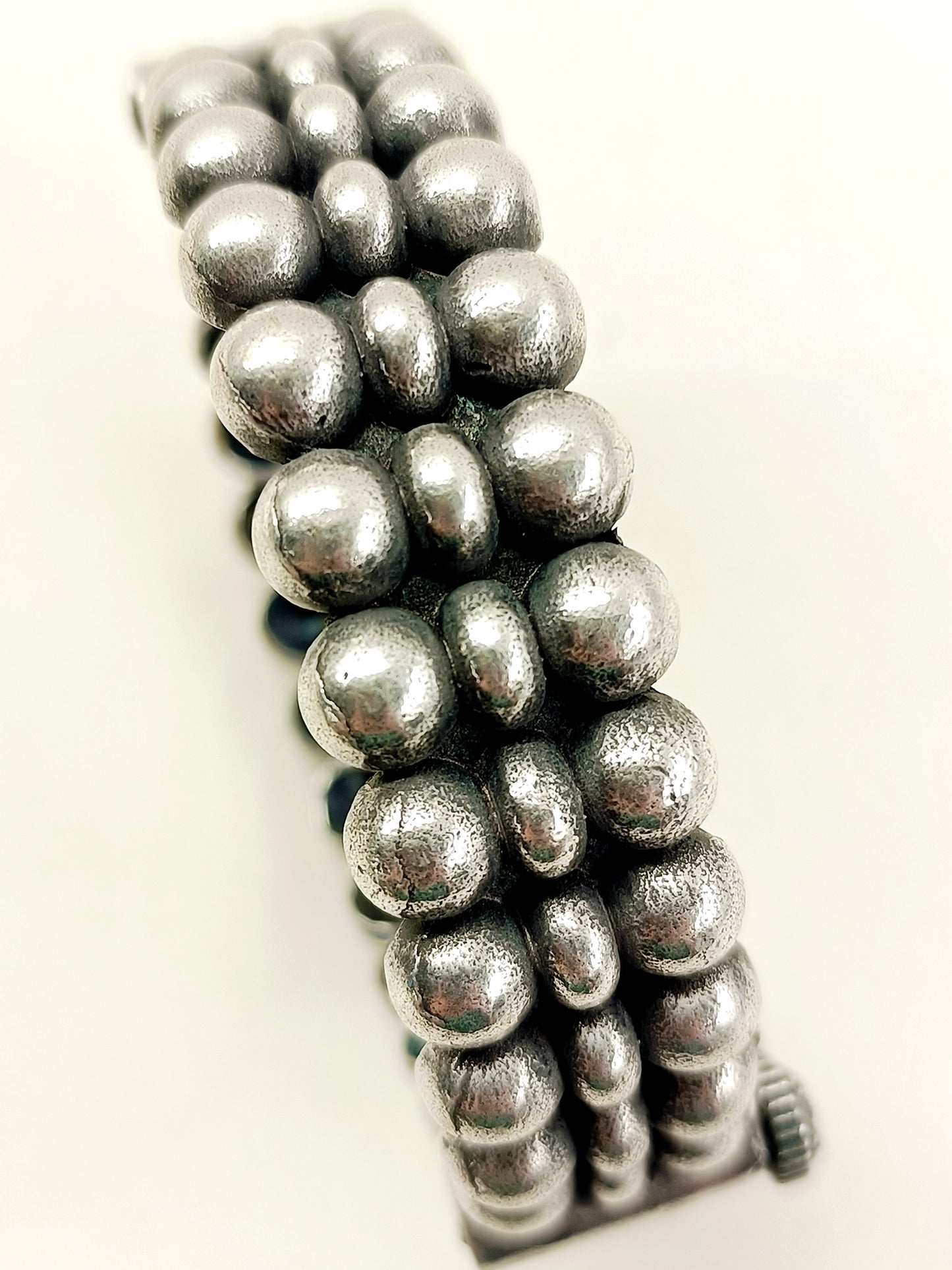 Brisa Plain Oxidized Kada