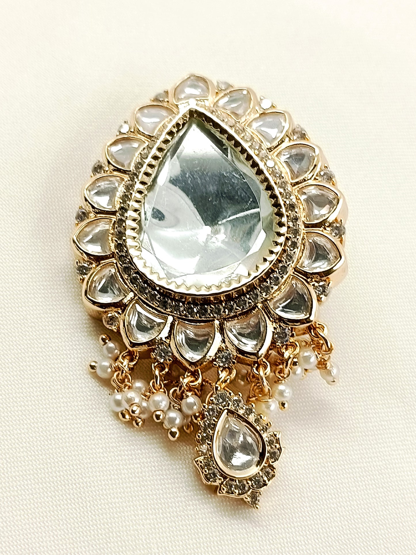 Yuvan White Kundan Men's Brooch