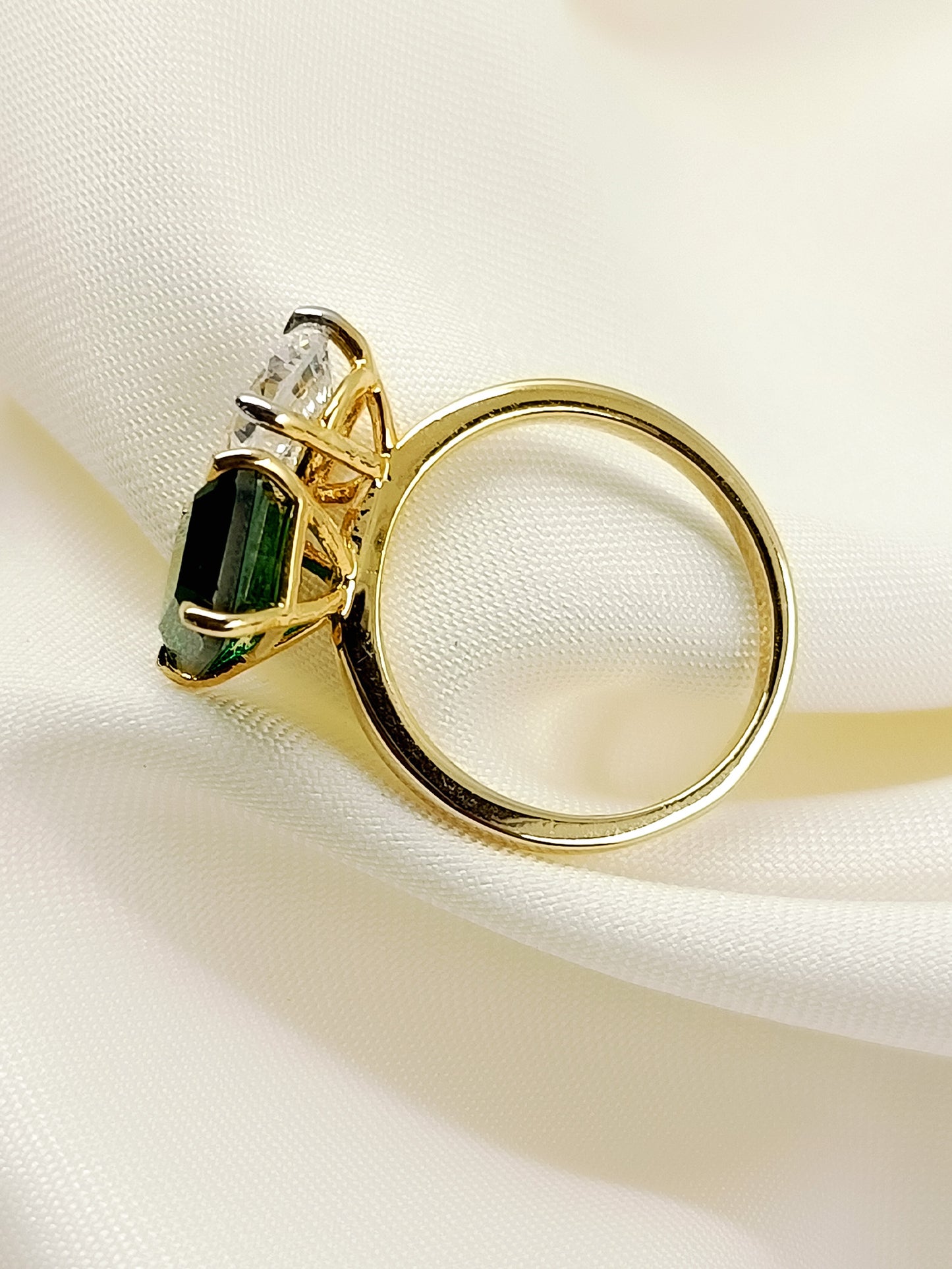 Gauhar 92.5 Silver Swarovski Stone Finger Ring