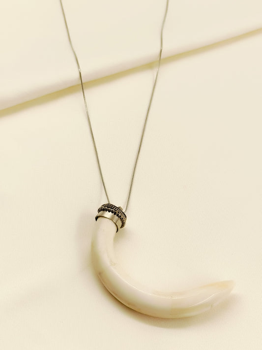 Annette White Bone Men's Neckpiece