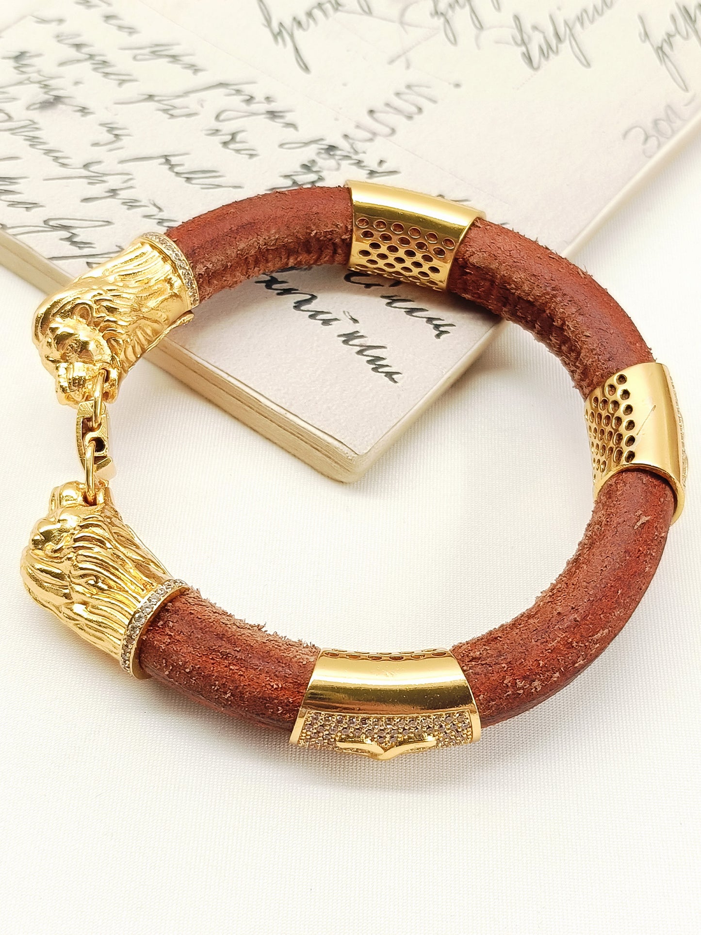 Lavish Royal Lion Head Leather Men's Bracelet