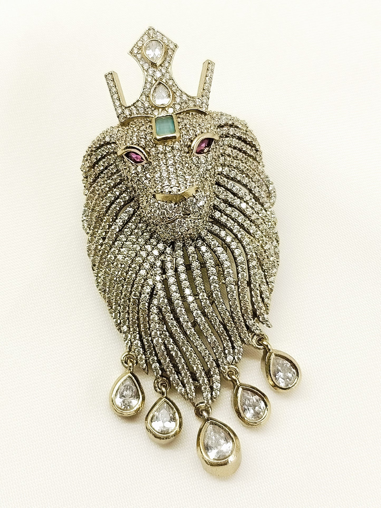 Aarnav Mint Green Lion Brooch