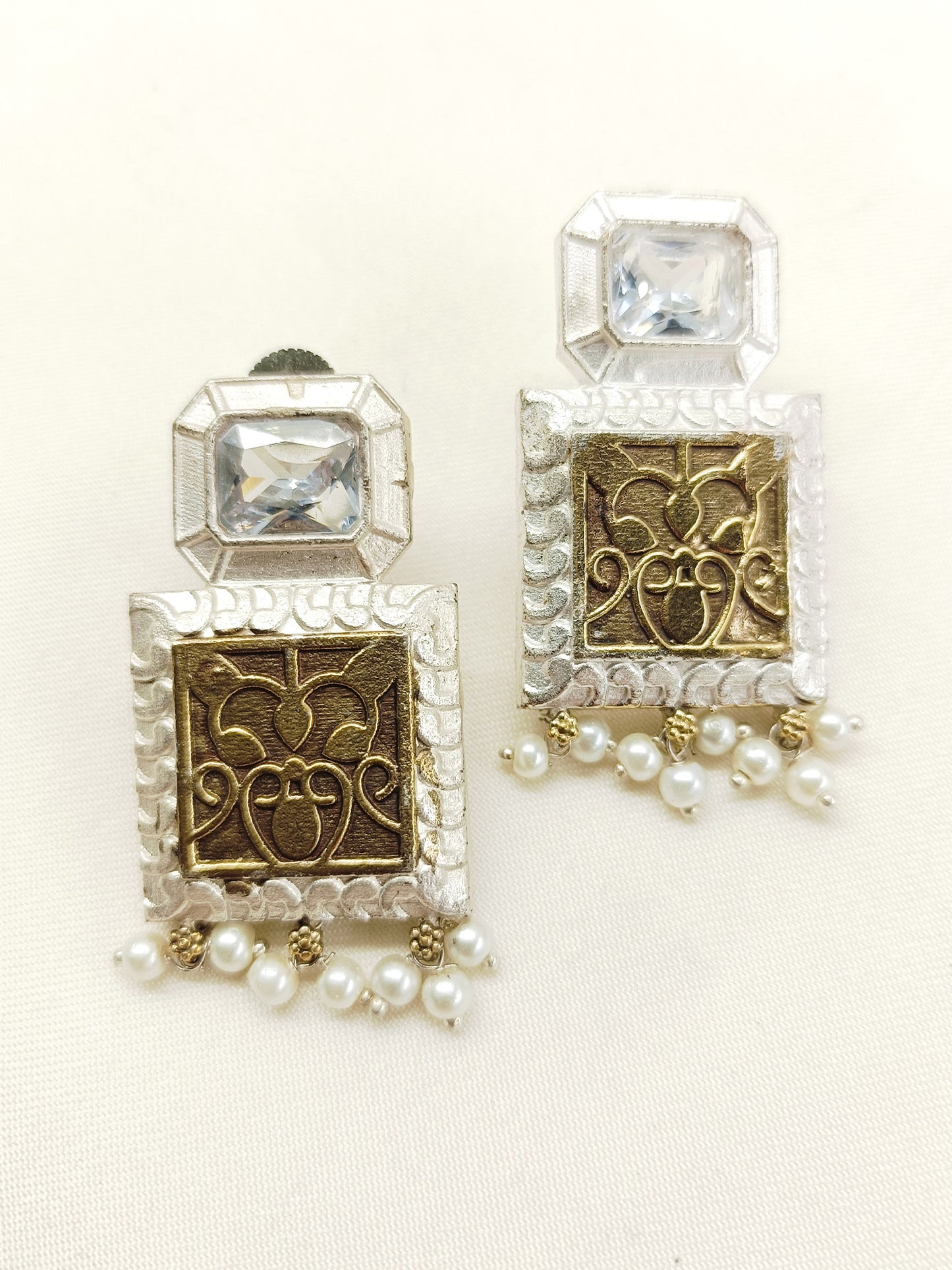 Banasmita White Oxidized Earring