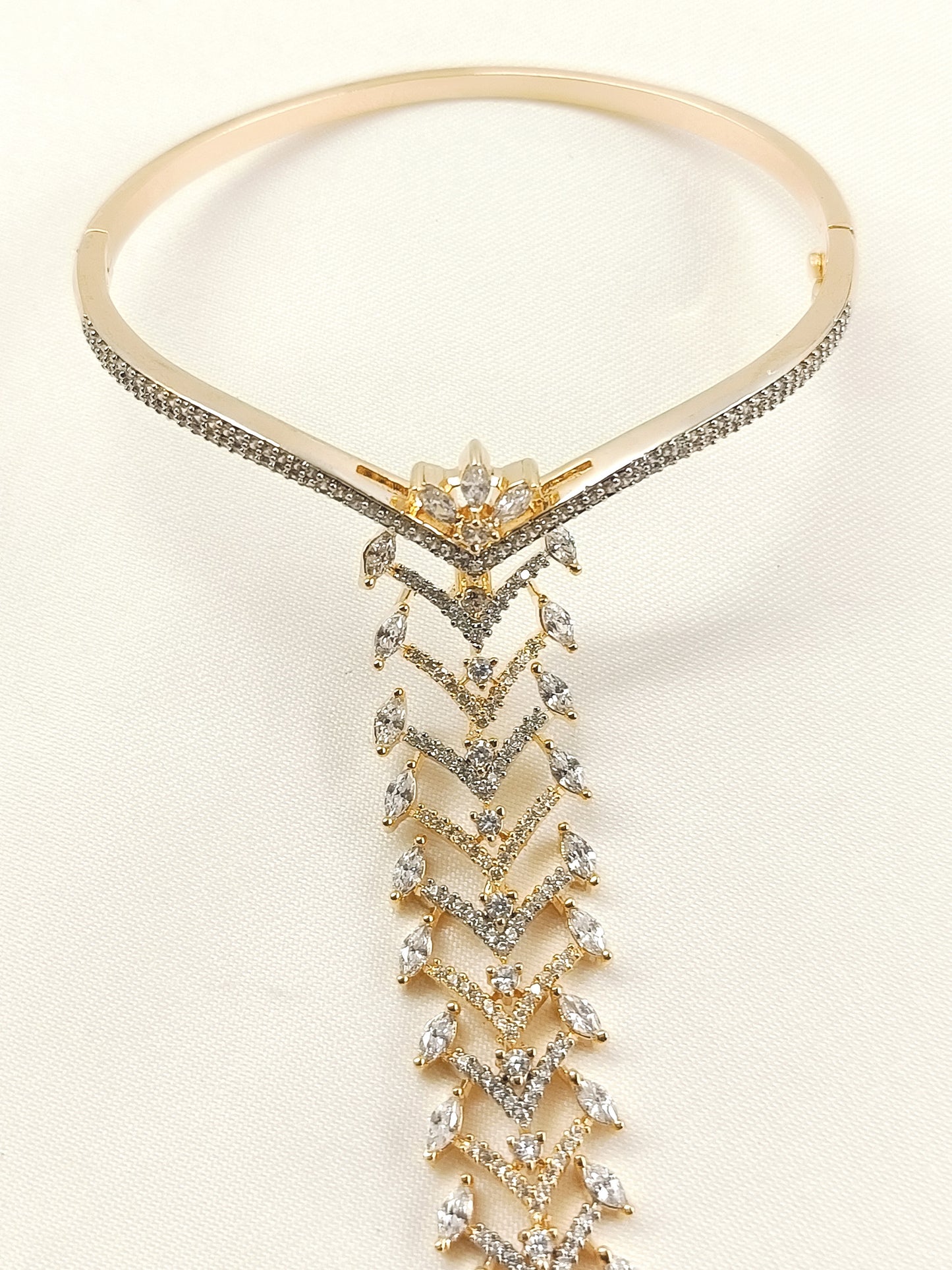 Natalia White American Diamond Hathphool