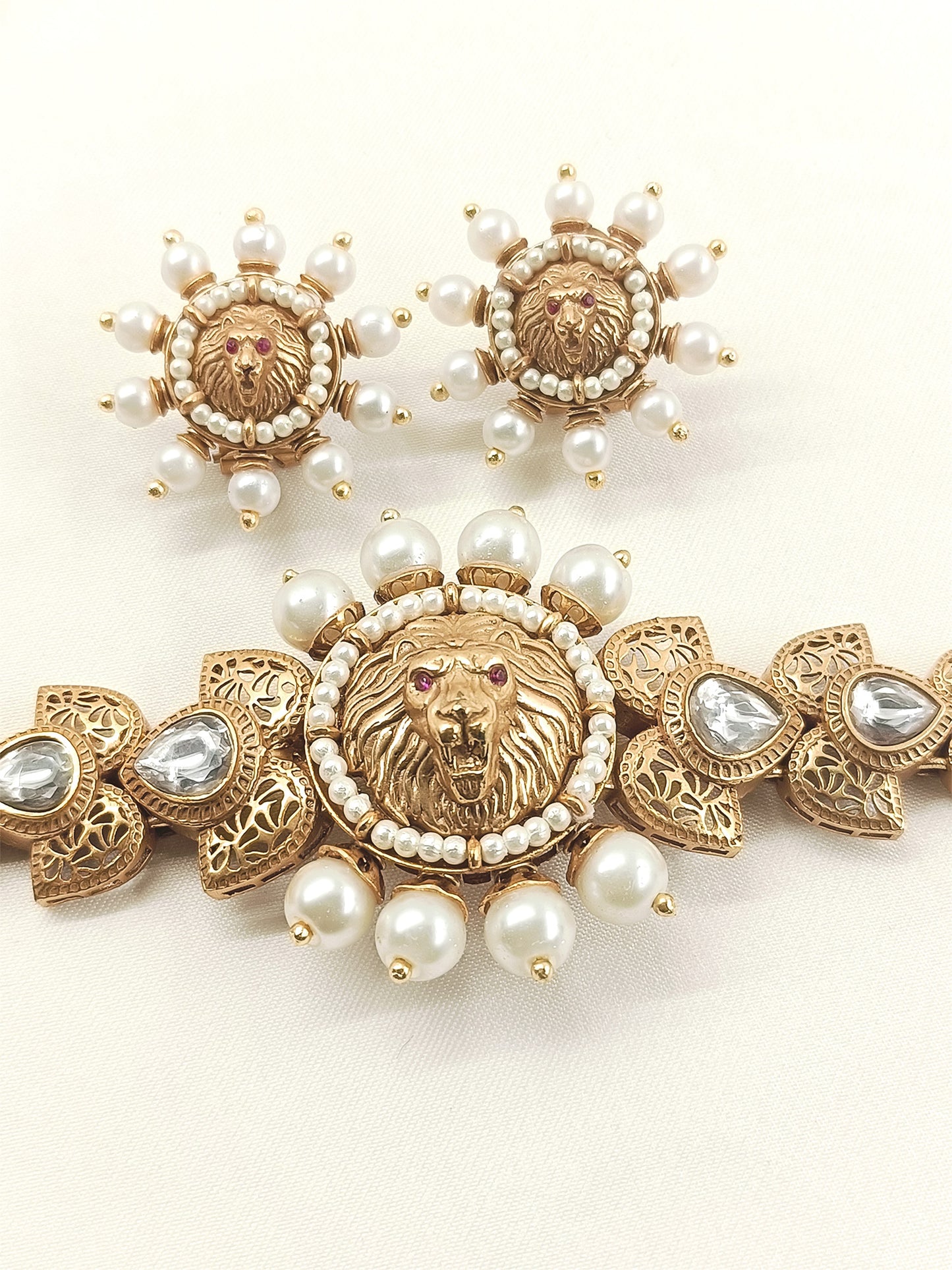 Swara White Pearl Boutique Choker Set