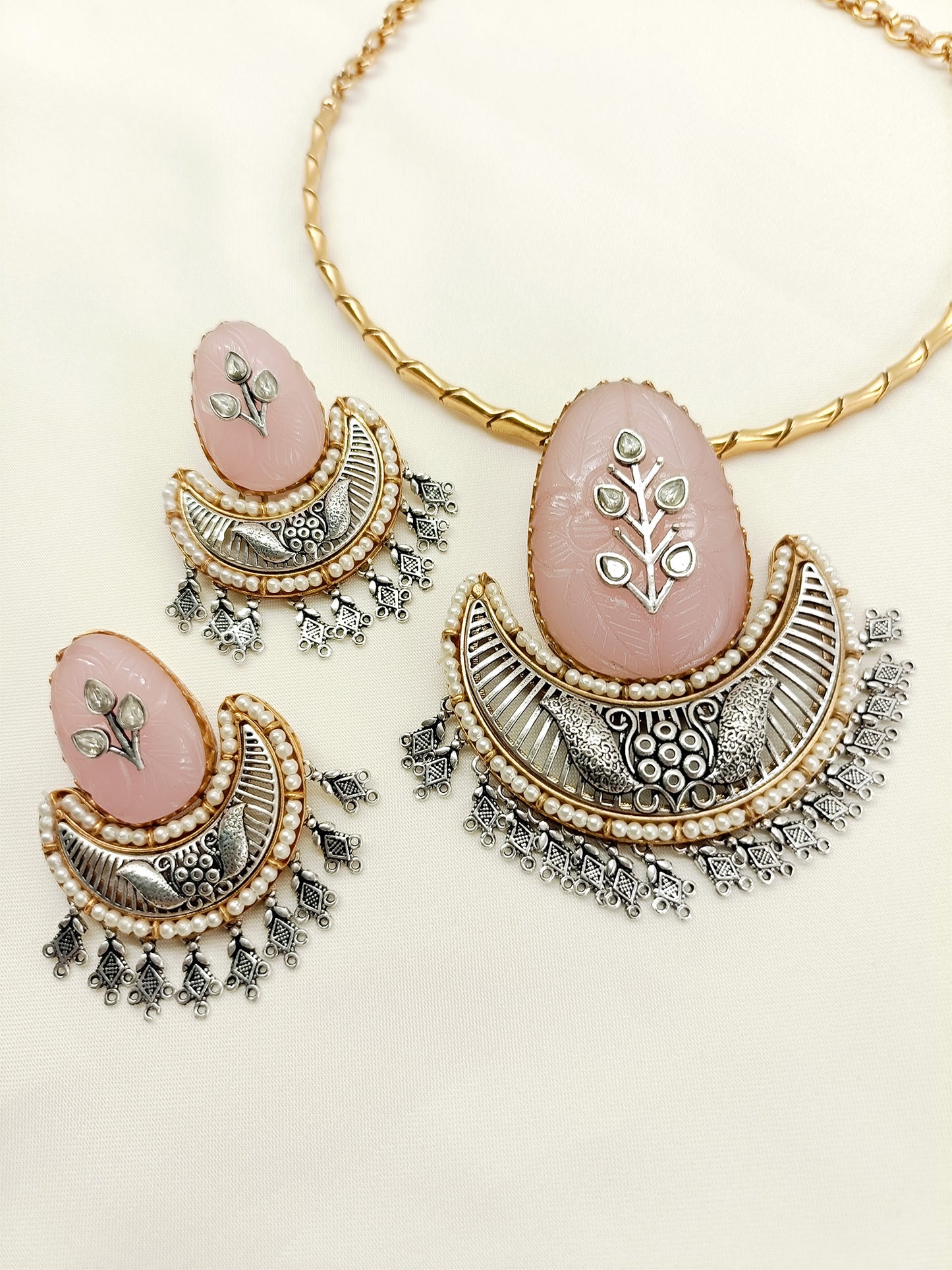Bhavini Baby Pink Boutique Hasli Styled Necklace Set