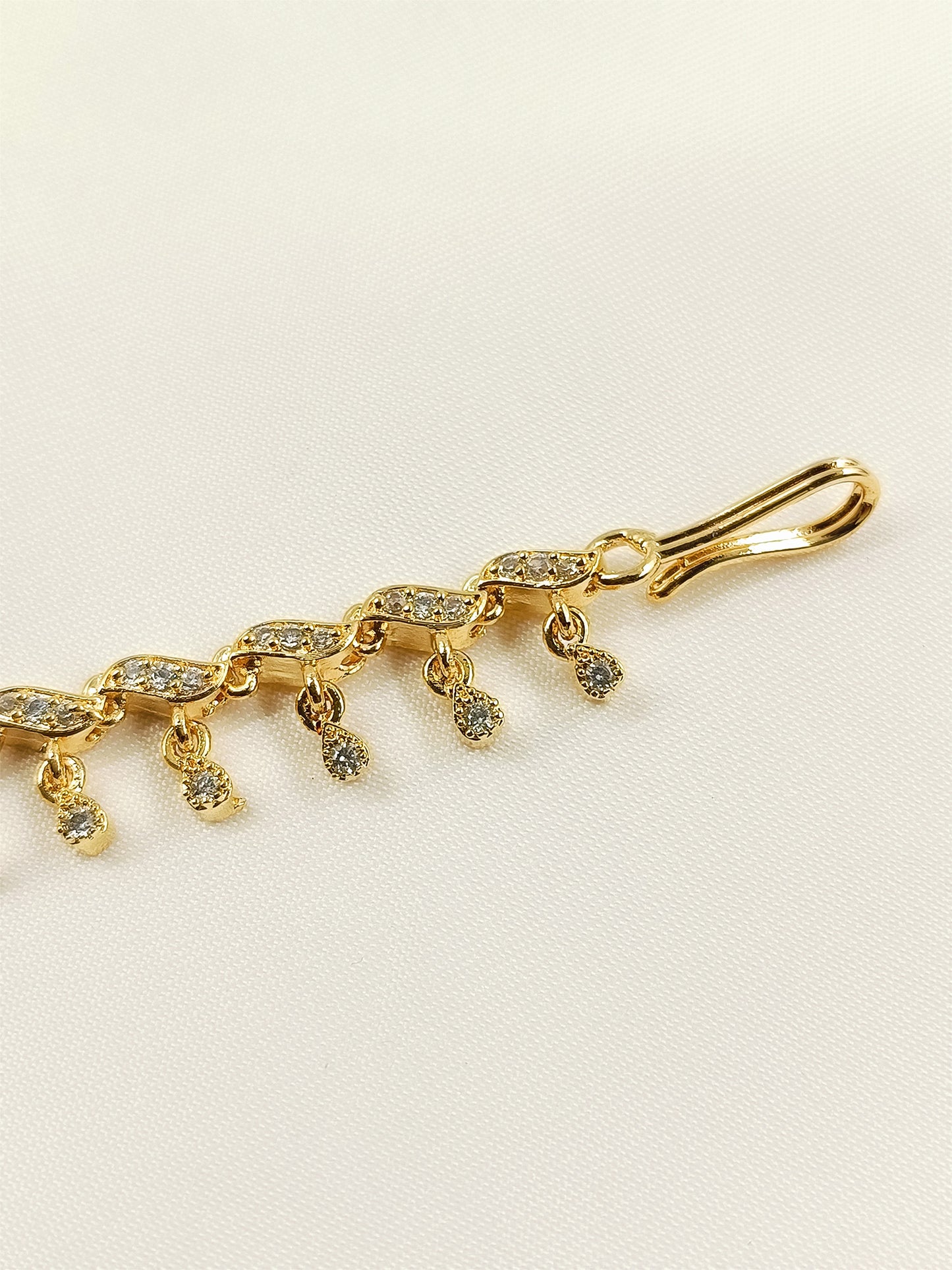 Baylee White AD Diamond Chain Nath