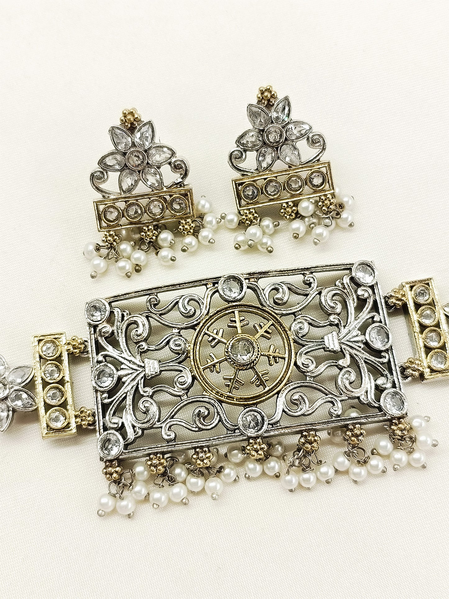 Nouf White Oxidized Choker Set