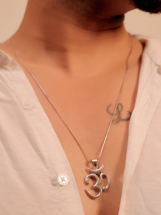 Lishit Silver Men's Neckpiece