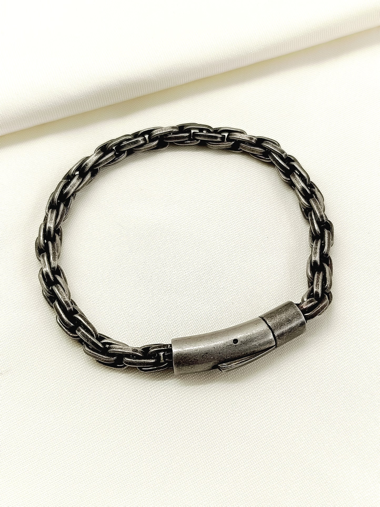 Wriddhish Plain Men's Bracelet