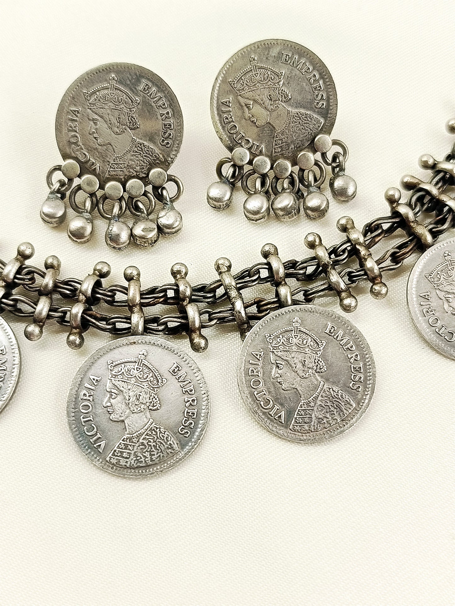 Fizra Plain Oxidized Coin Choker Set