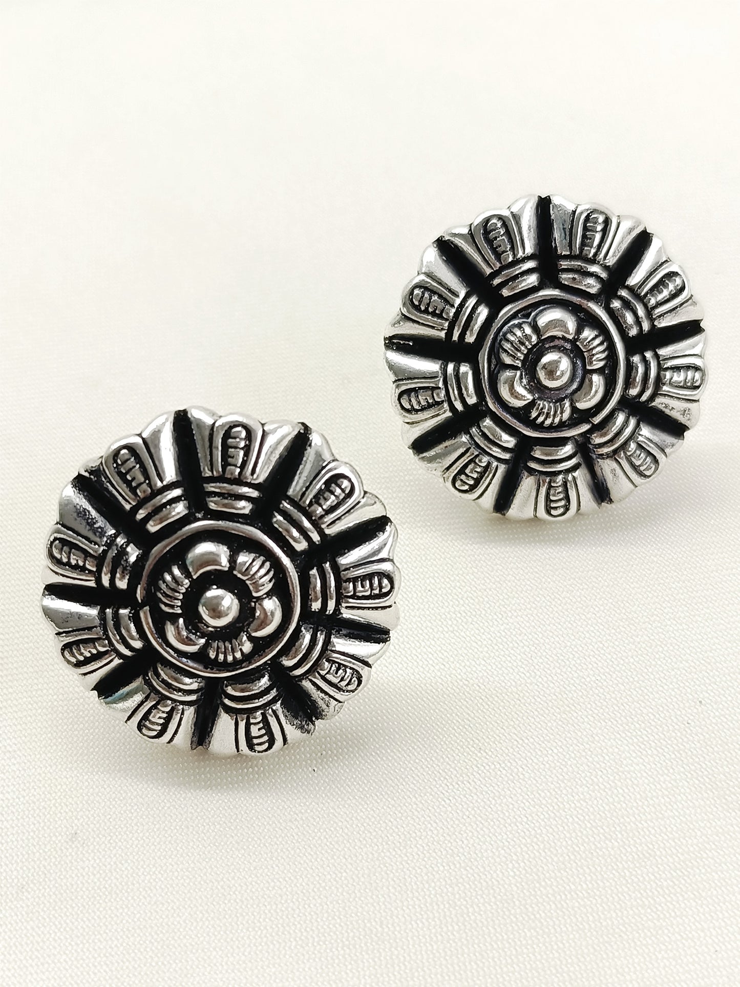 Wazhma Plain Oxidized Tops