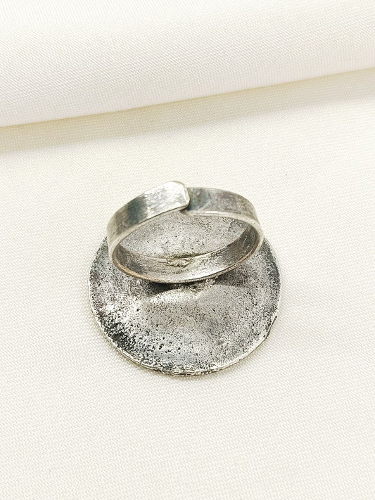Emi Plain Oxidized Finger Ring