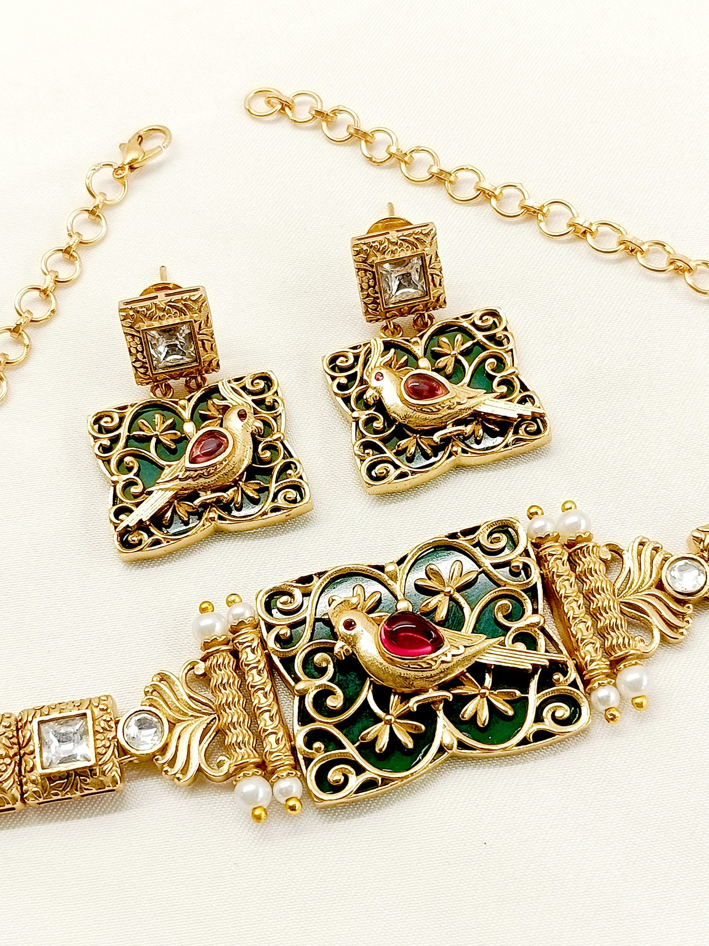 Yadavi Green Boutique Choker Set