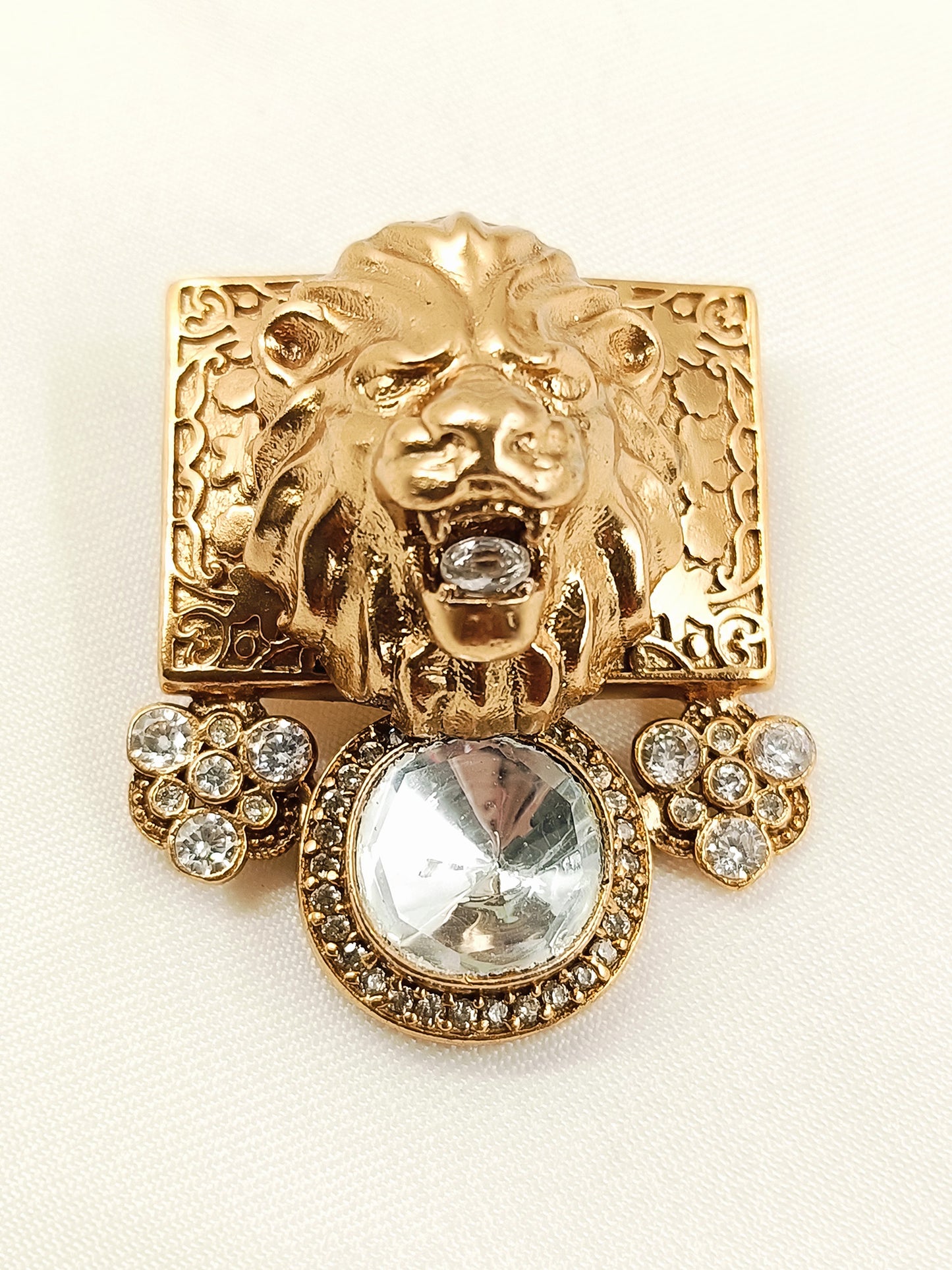 Harivansh Kundan Lion Men's Brooch