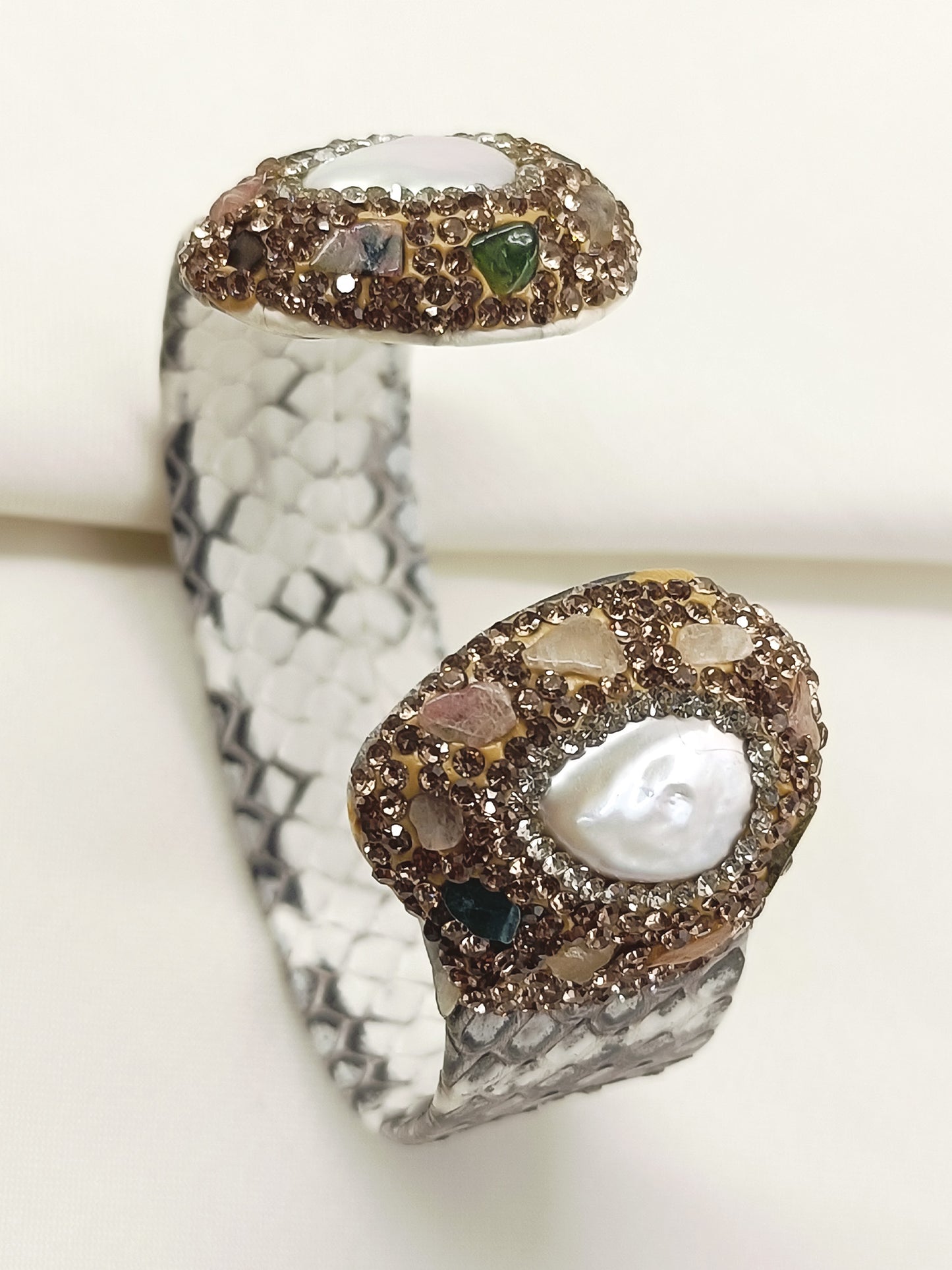 Mumtaaz White Western Bracelet