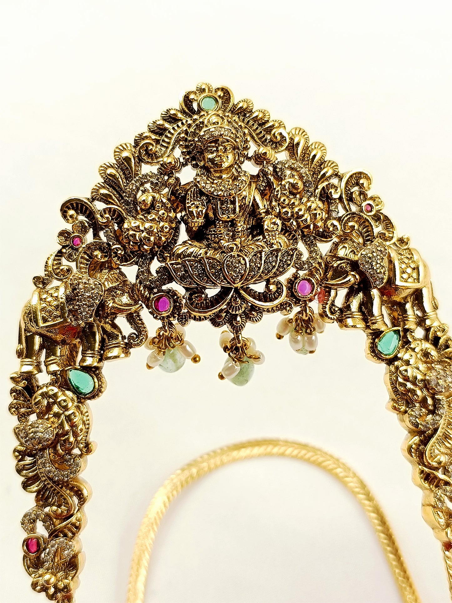 Ginni Temple Gold Lakshmi Bajubandh