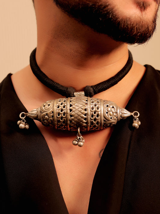 Odette Black Men's Neckpiece