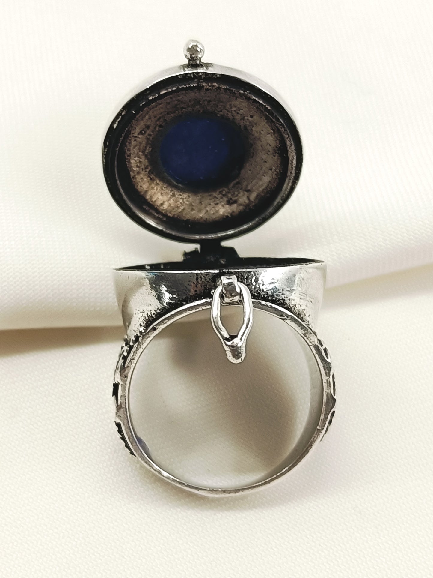 Devanshi Blue Western Finger Ring