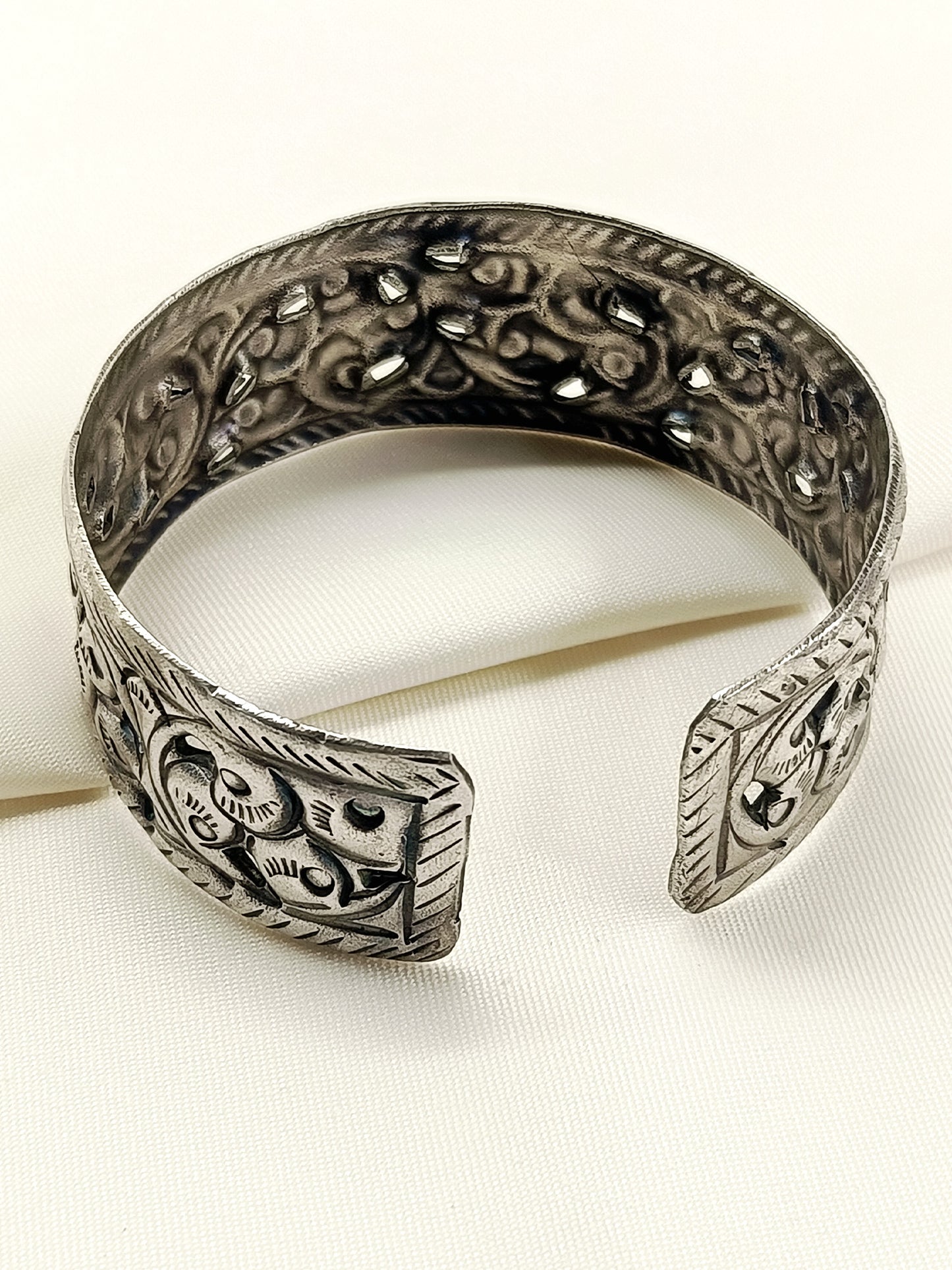 Nayana Plain Oxidized Bracelet