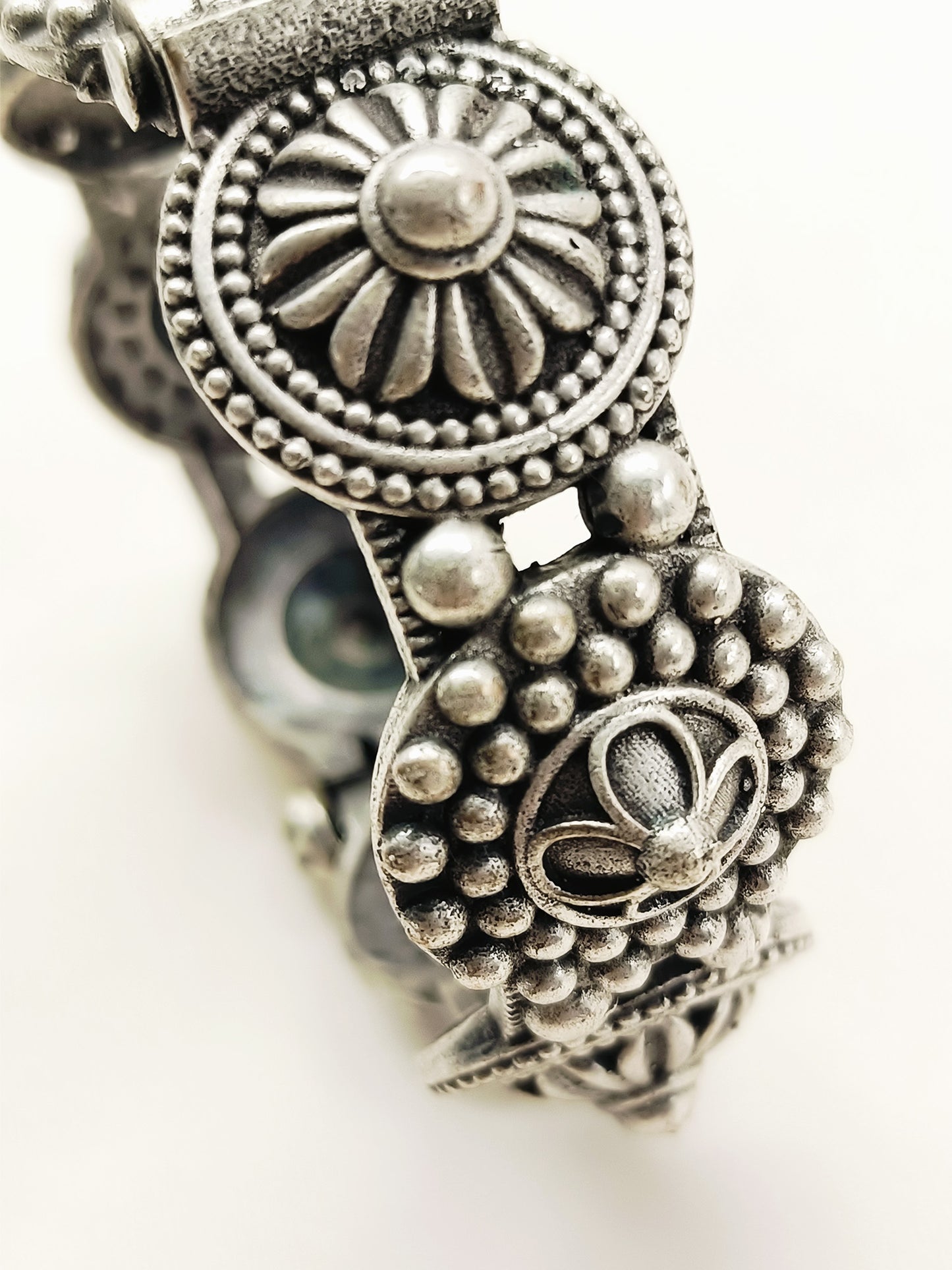 Pakeezah Plain Oxidized Kada