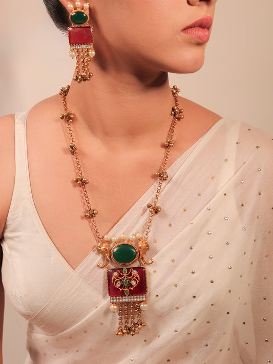 Fereen M & G Boutique Necklace Set