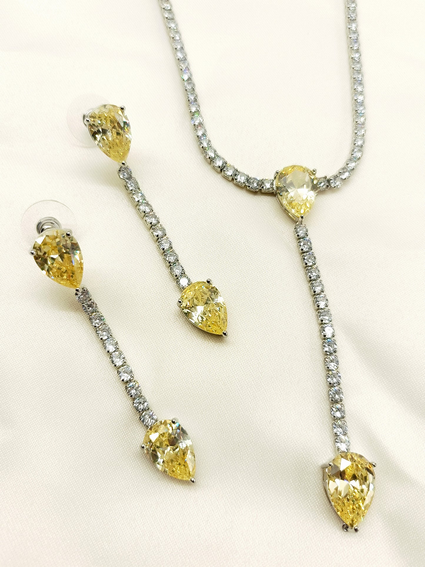 Cureza Yellow American Diamond Necklace Set