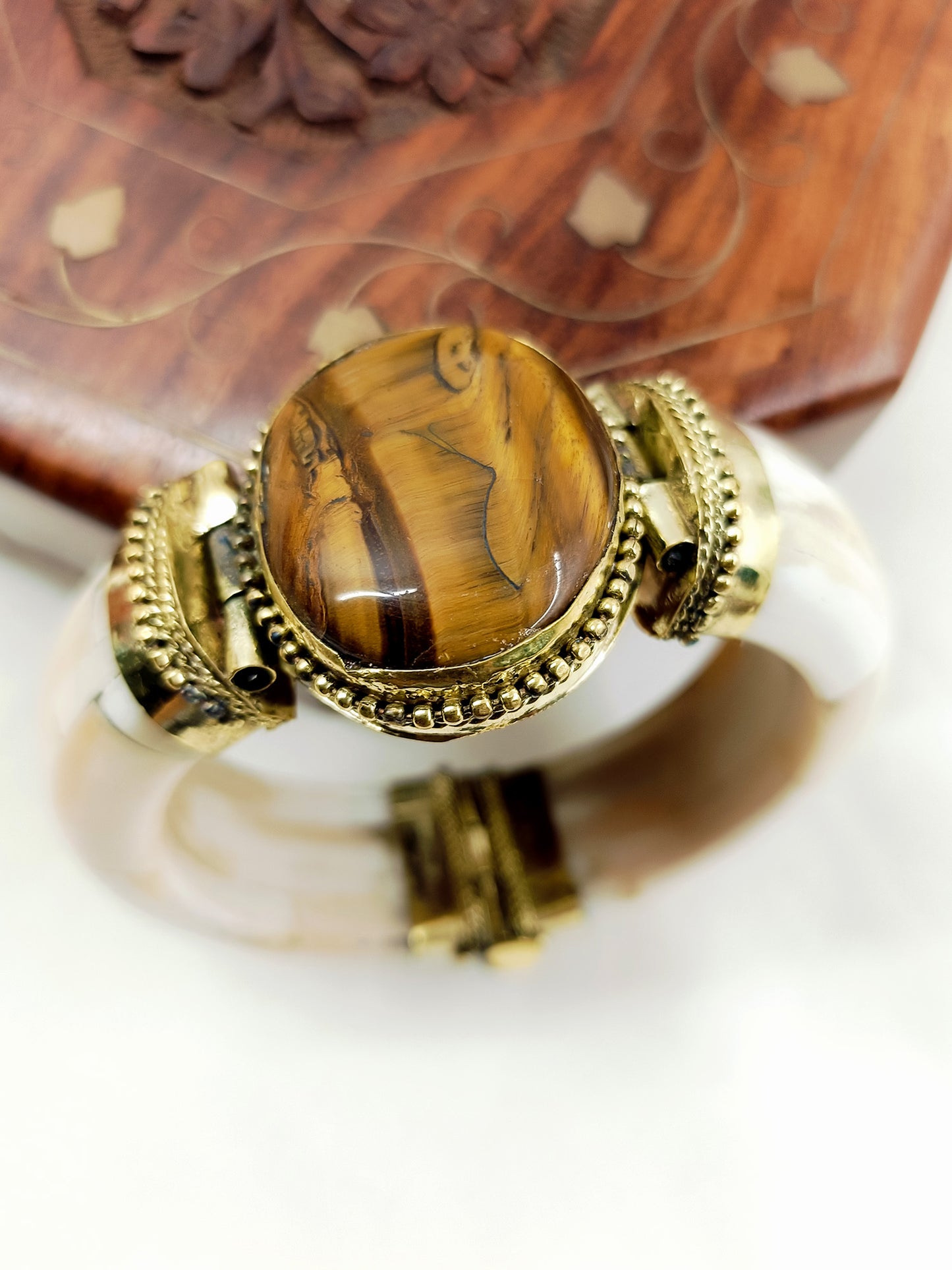 Harshiy White Camelbone Openable Men's Bracelet