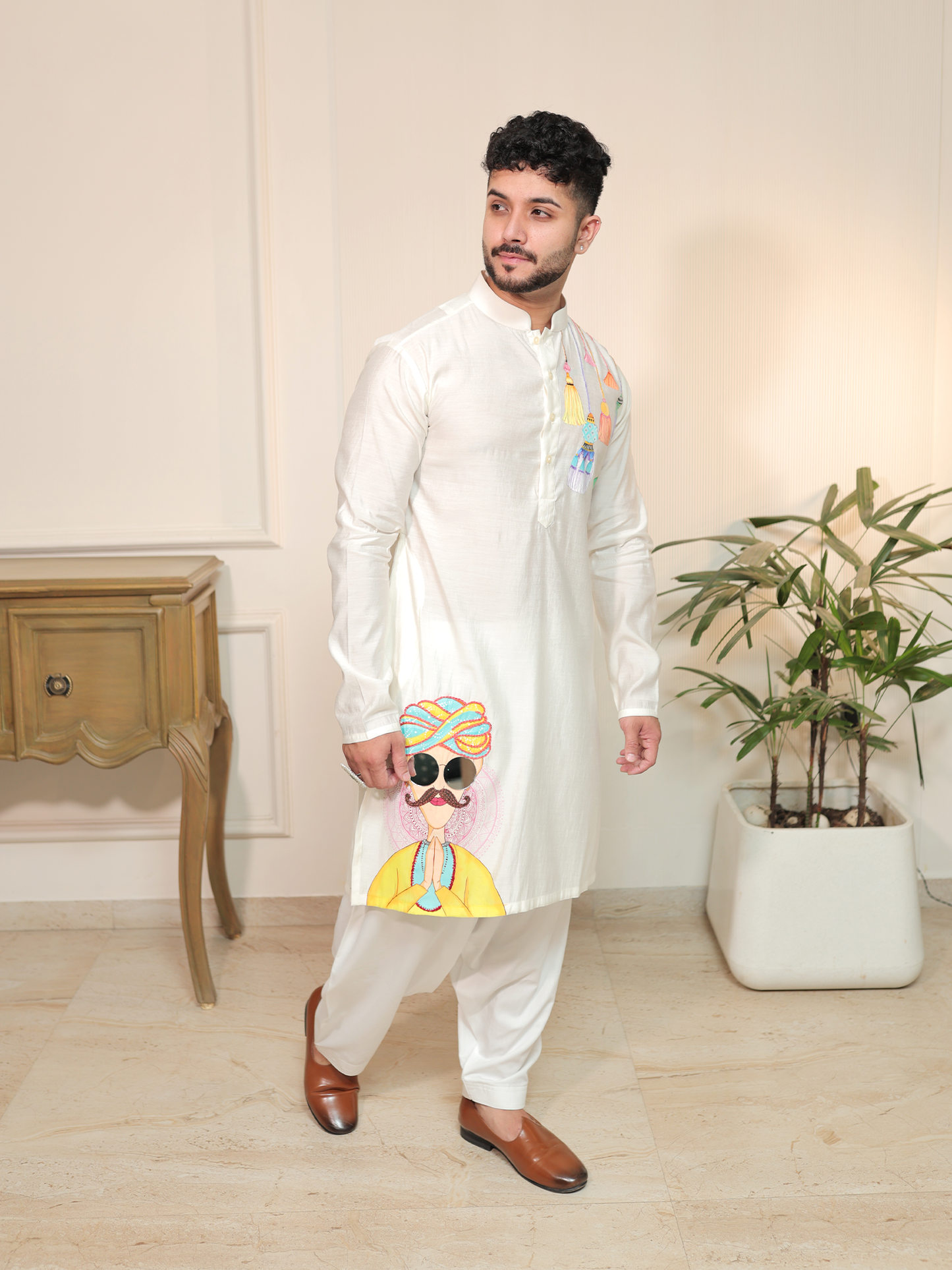 Krishav Garba Banna-sa Kurta Set.