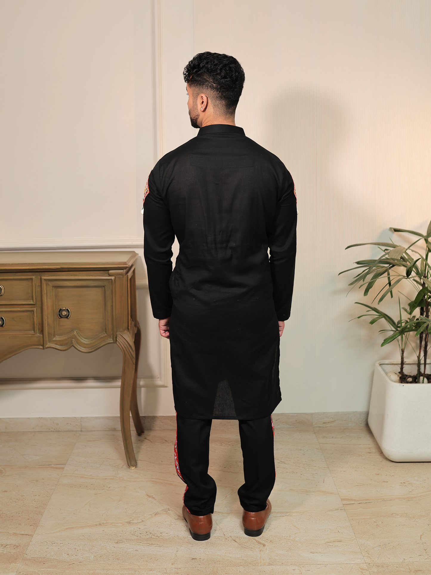 Samardh Garba Black Tassel Kurta Set.