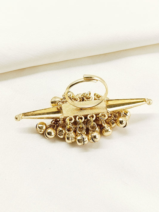 Hita Green Oxidized Finger Ring