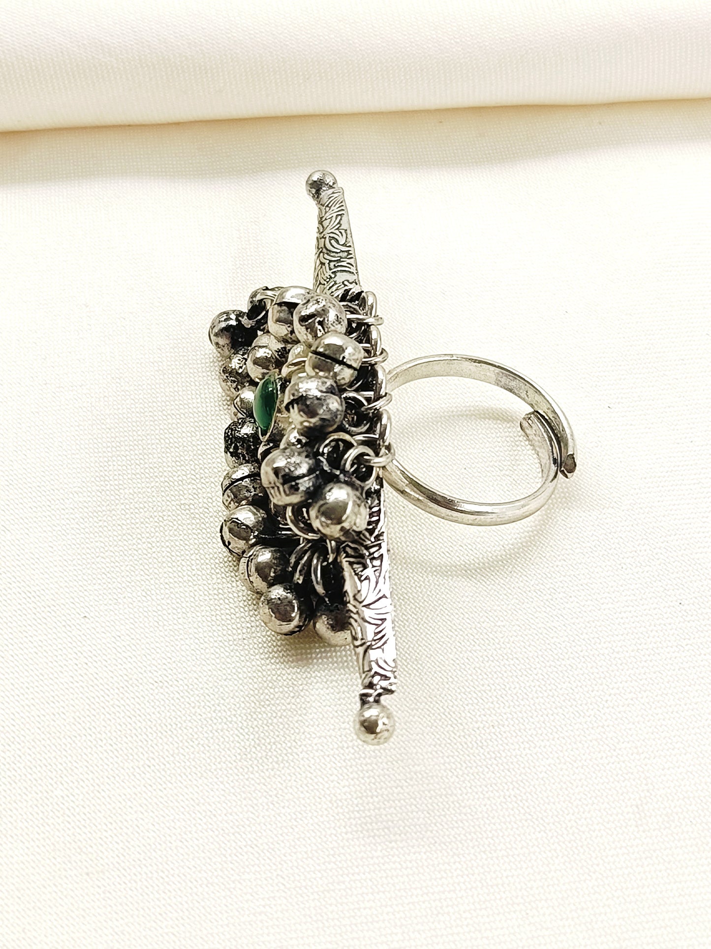 Prathana Green Oxidized Finger Ring