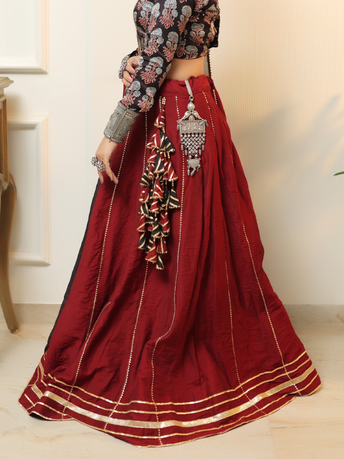 Dvija Lehenga