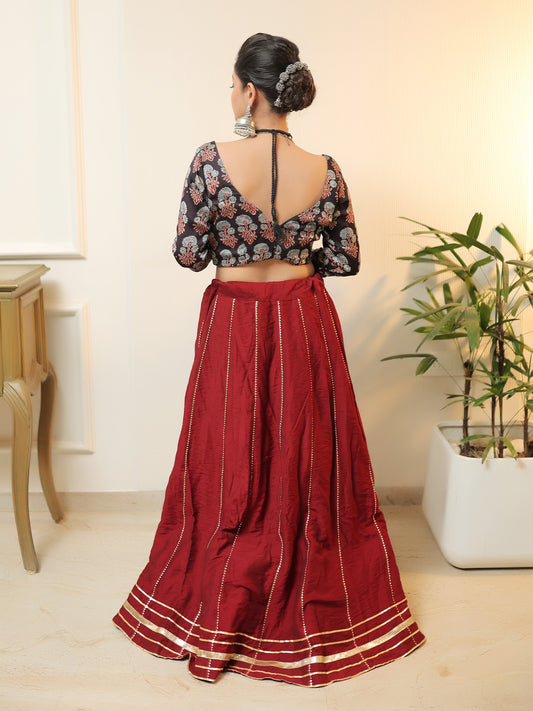 Dvija Lehenga