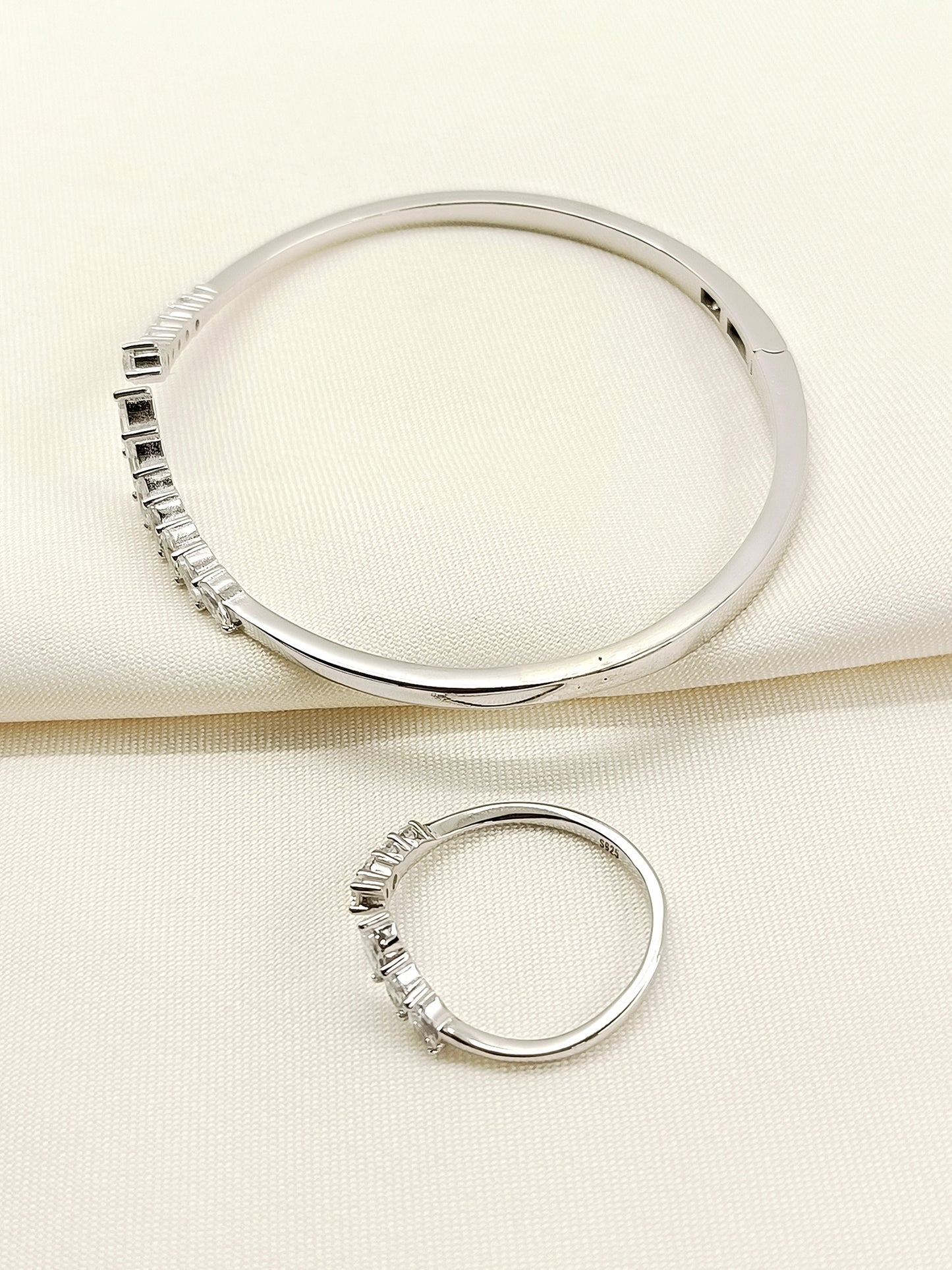 Navdha 92.5 Silver Swarovski Stone Bracelet With Finger Ring