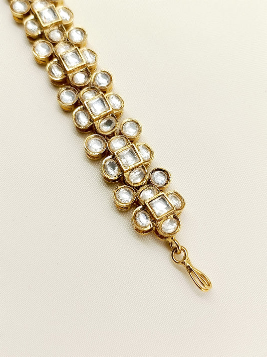 Jisha White Kundan Sheeshpatti