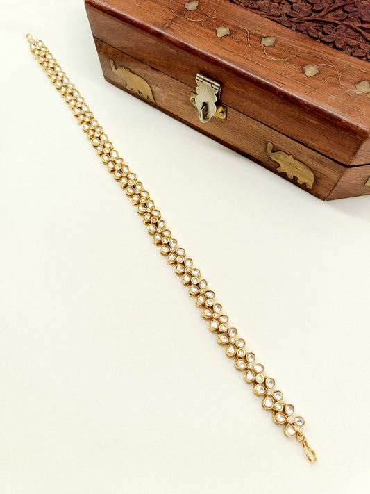 Rinky White Kundan Sheeshpatti