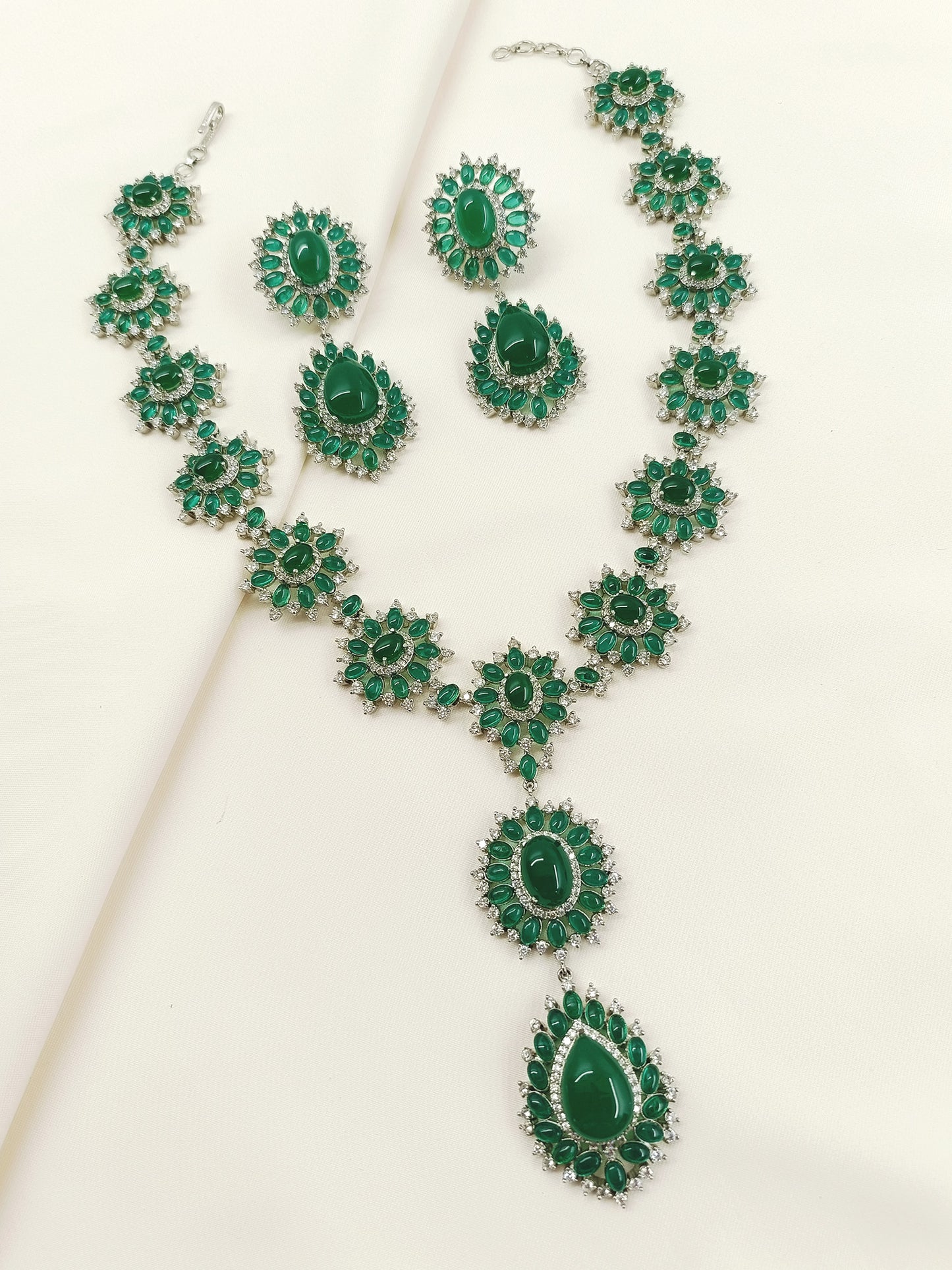 Aatifa Green Emerald And American Diamond Necklace Set With Beautiful Finger Ring
