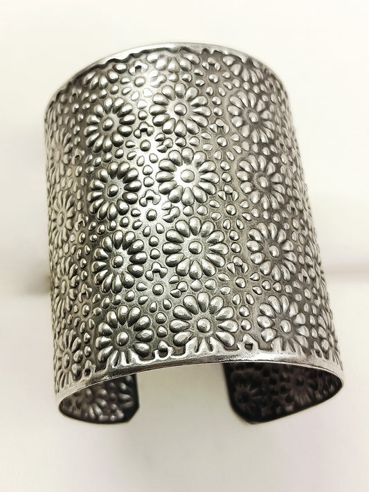 Sutaradhya Silver Oxidized Bracelet