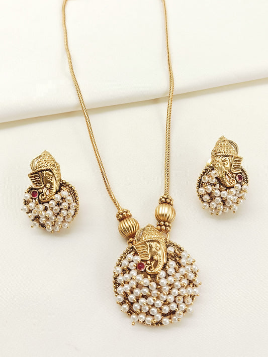 Draupadi White Pearl Antique Pendant Set