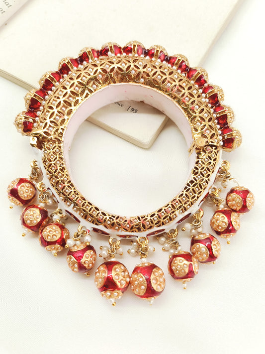 Gayatri Maroon Antique Kada