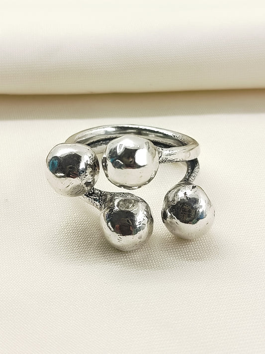 Madhav Silver Men's Finger Ring