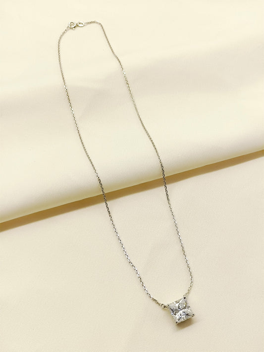 Lisa 92.5 Silver Swarovski Stone Pendal