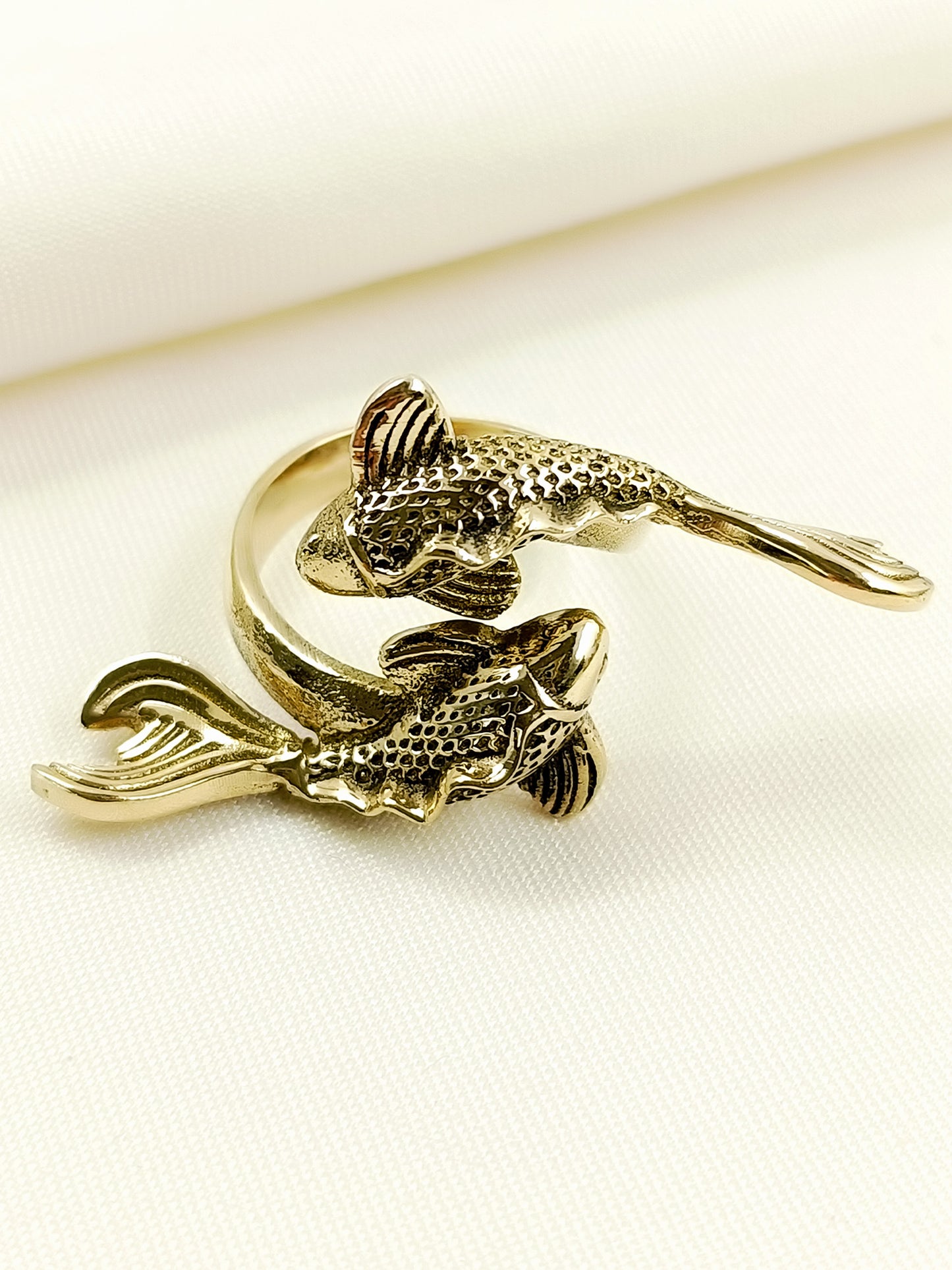 Vivanesh Golden Men's Finger Ring
