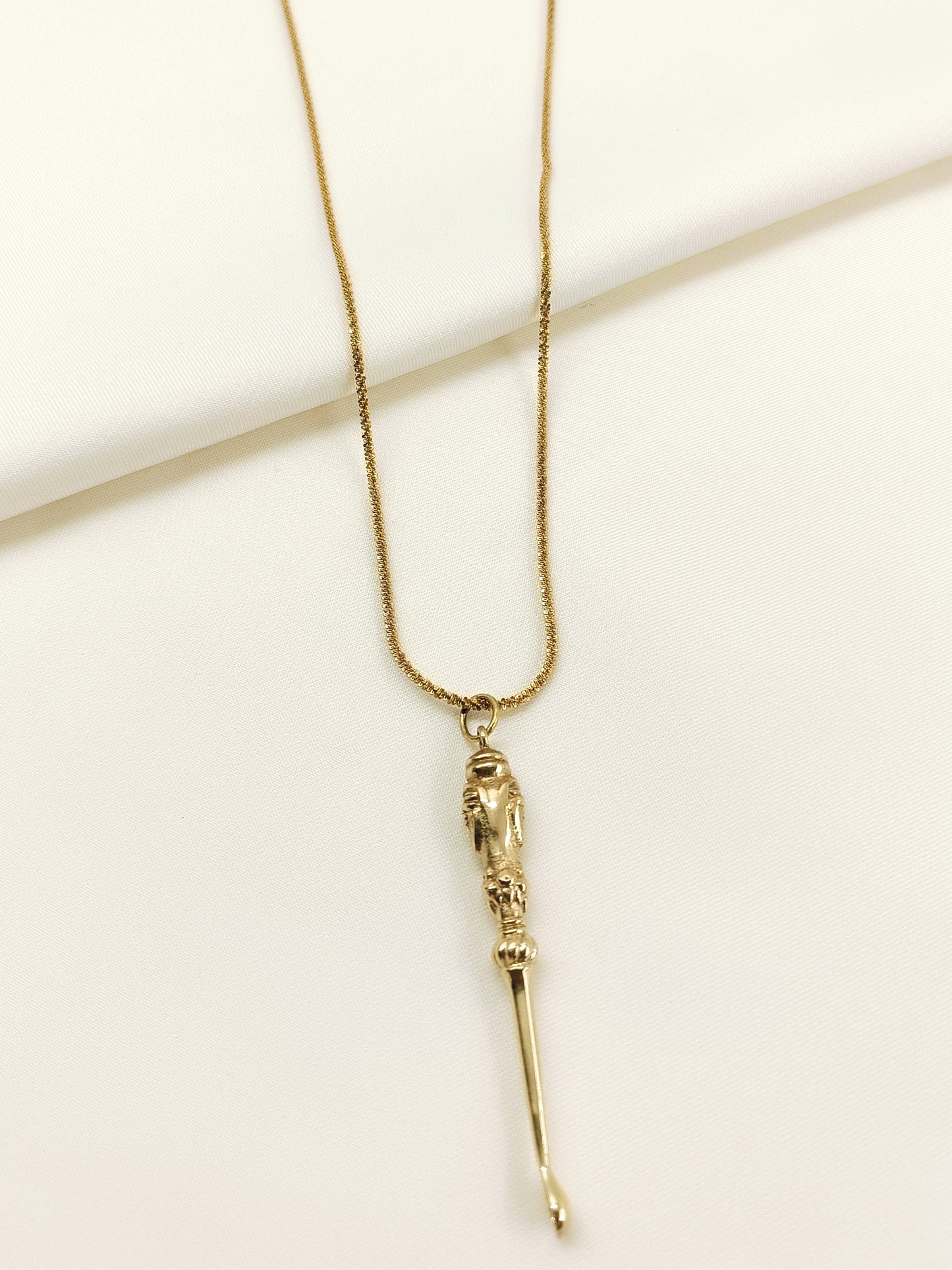Ayaan Golden Men's Neckpiece