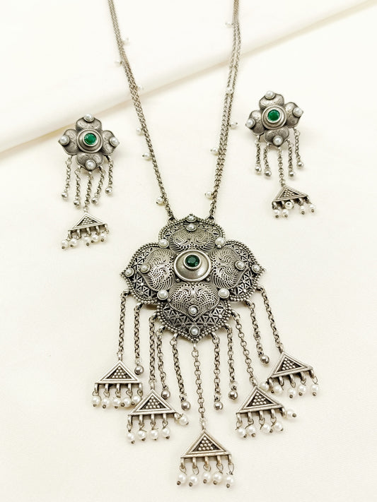 Mehrunisa Green Oxidized Pendant Set