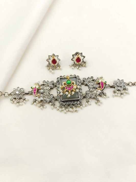 Ishmita Grey Oxidized Choker Set