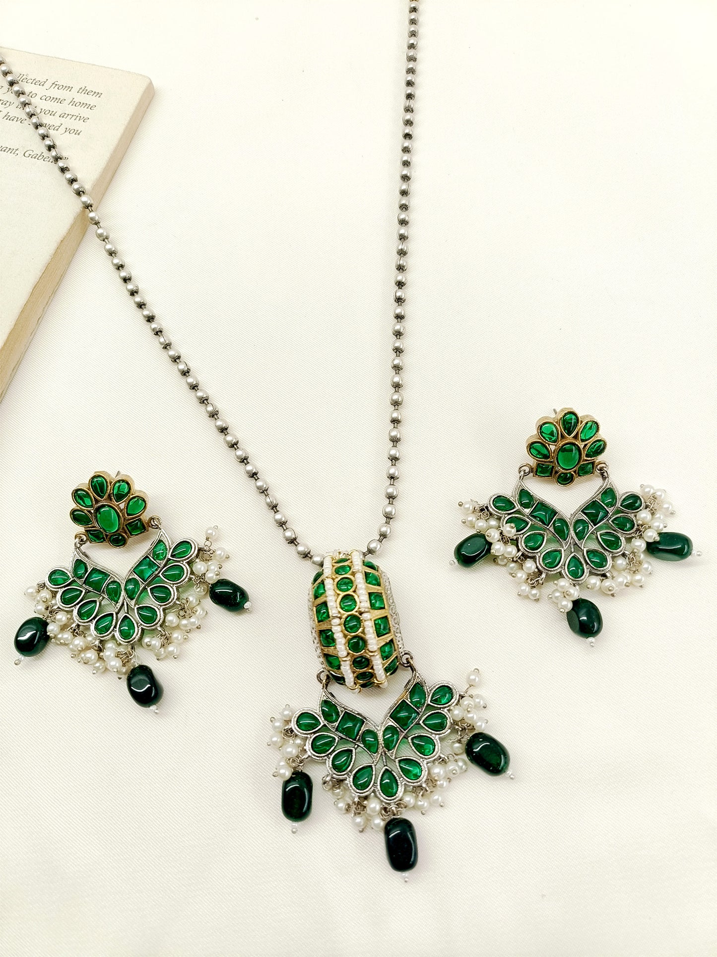 Kanchi Green German Silver Oxidized Pendant Set